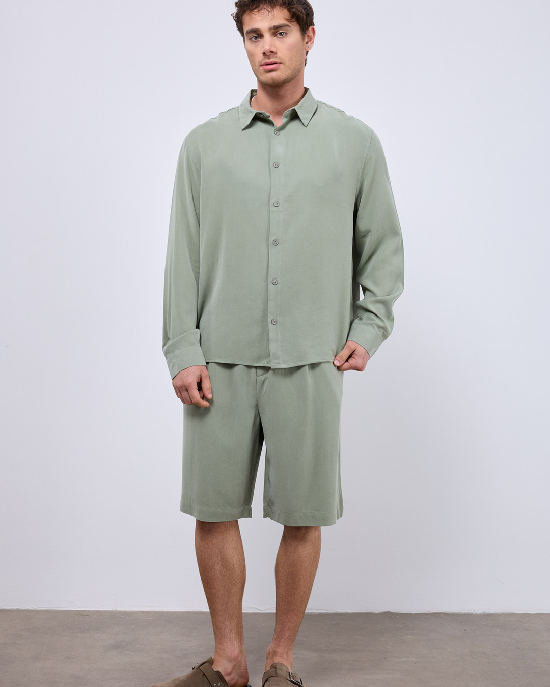 TIDE BERMUDA SHORTS